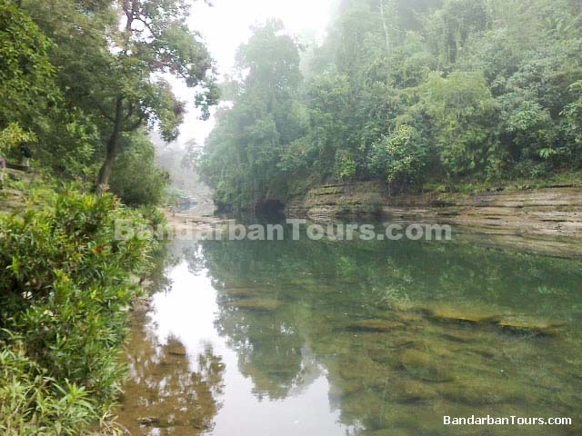 http://www.bandarbantours.com/wp-content/gallery/bandarban-gallery/beautiful-bandarban.jpg