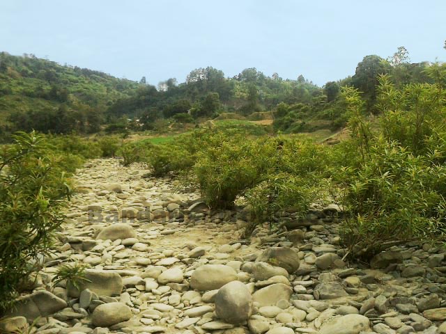 http://www.bandarbantours.com/wp-content/gallery/bandarban-gallery/pebble-stone-road-in-bandarban.jpg