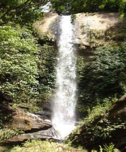 faipi waterfall bandarban